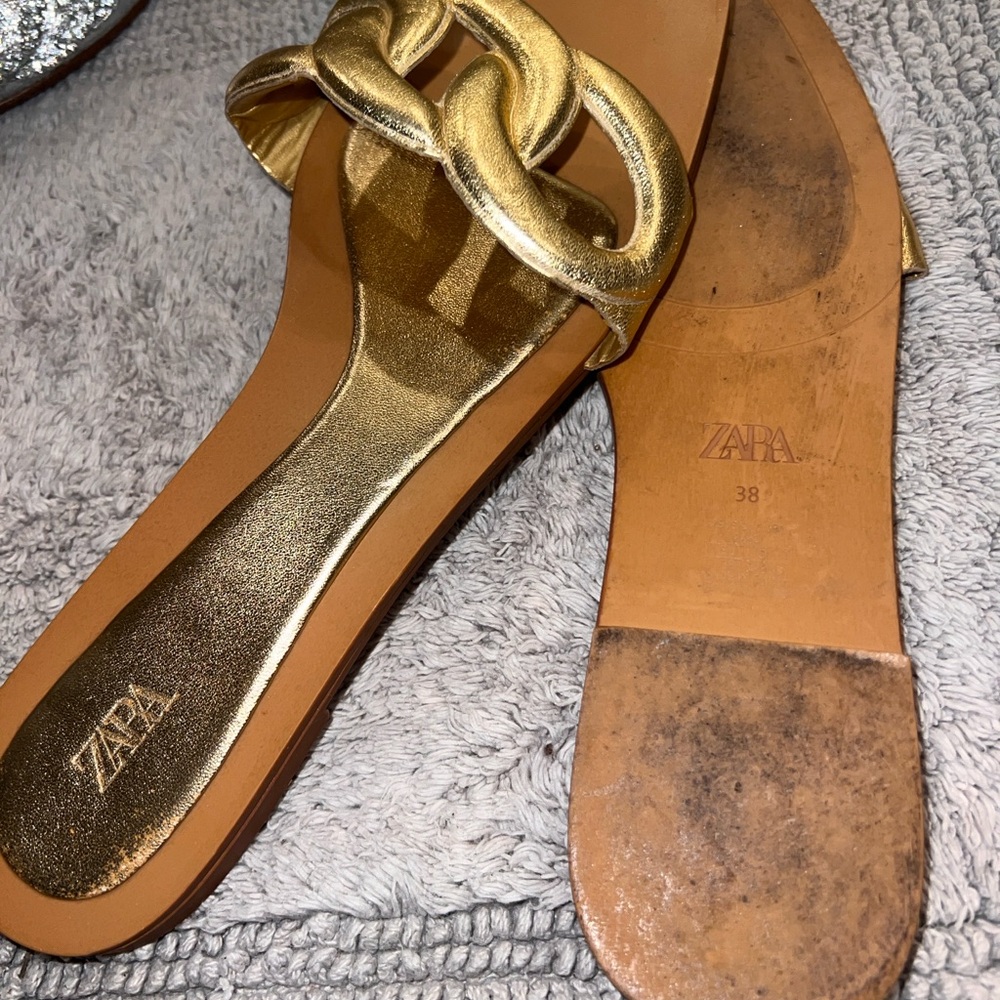 ZARA Gold Chain-Link Slide Sandals - Picture 4 of 4